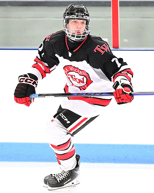 © Photo: Dan Hickling